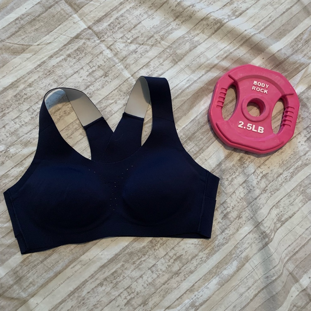 💪🏻 Brooks Navy Sports Bra
